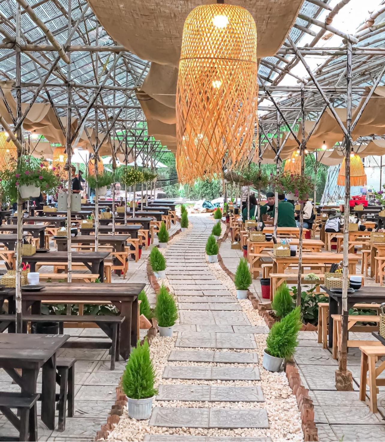Tiệm Gà Túk Túk trở thành một điểm đến ẩm thực hàng đầu tại Đà Lạt