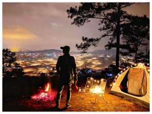 Cắm trại tại đỉnh Hòn Bồ Đà Lạt