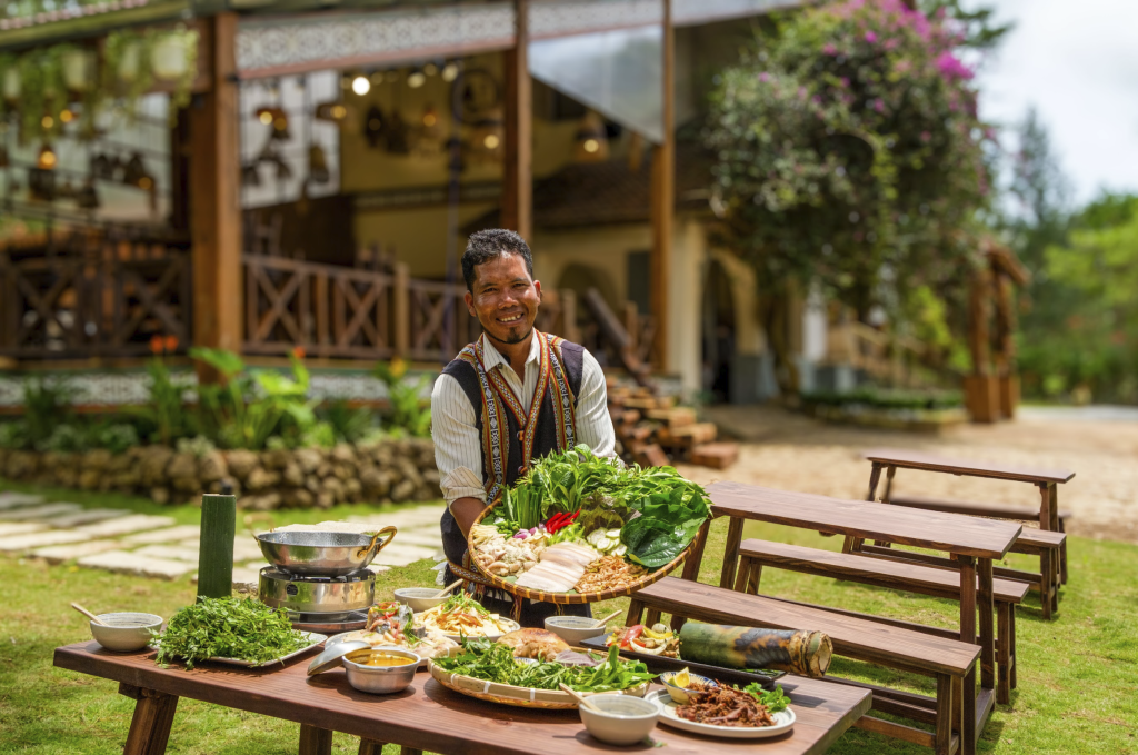 Ẩm thực đồng bào Tây Nguyên tại Buôn Kơ Lang