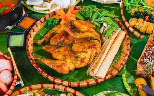 Gà nướng cơm lam - Món ngon phải thử tại Túk Túk