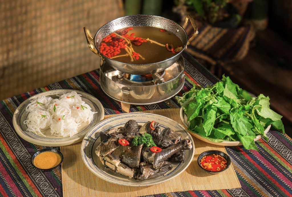 Lẩu gà Buôn Ko Lang